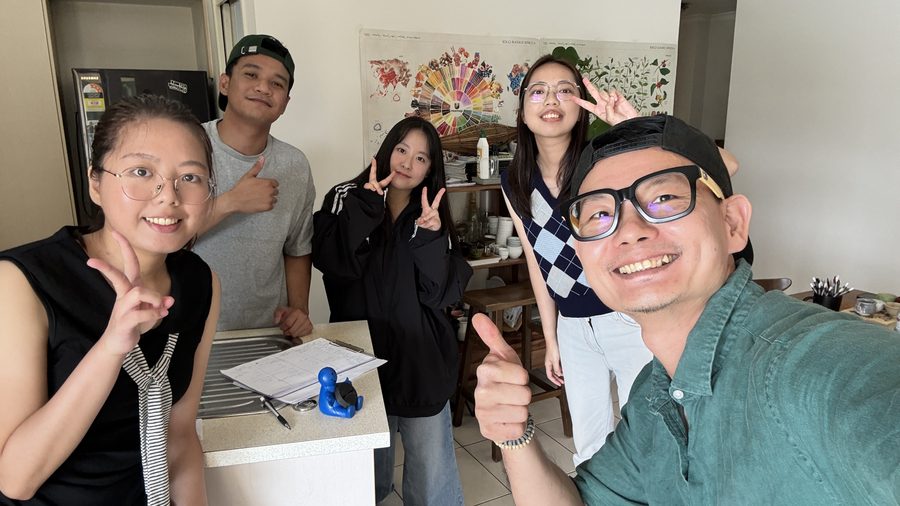 Group class selfie with Jimmy